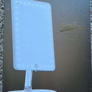 Magnifying Vanity mirror